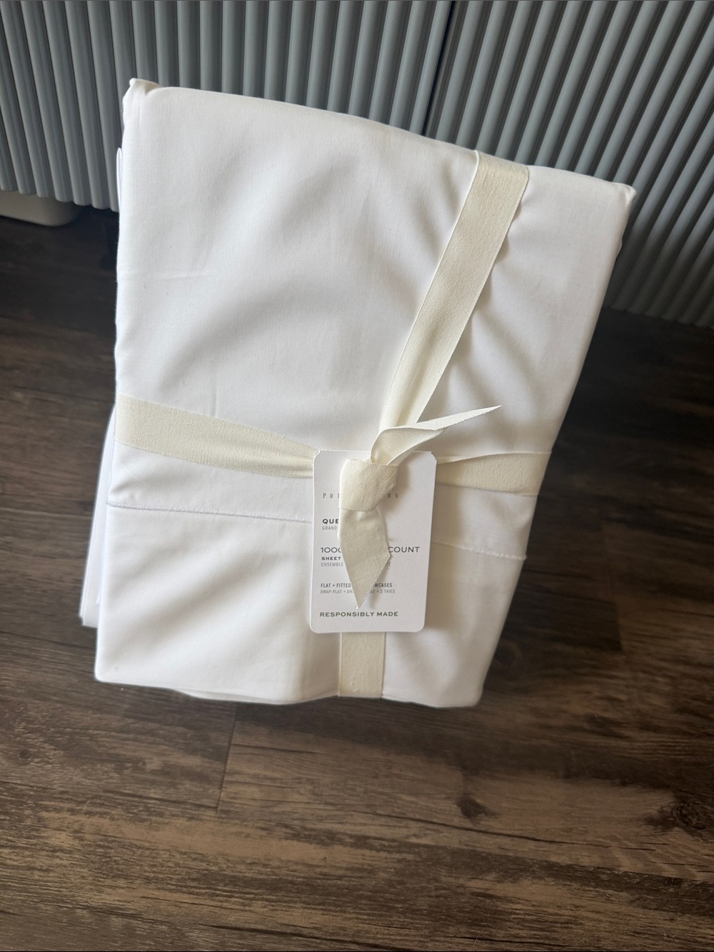 NWT. Original price of $296 Queen Pottery Barn Cream 1000-Thread Count Sheet Se